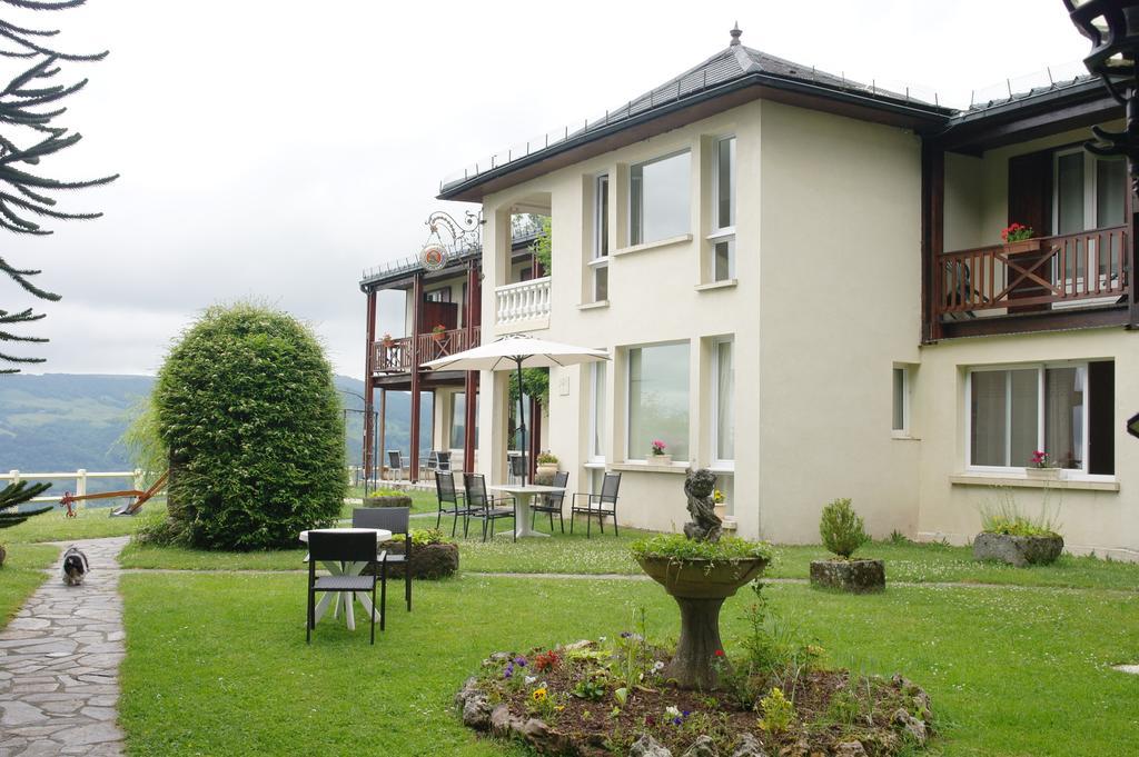 Hostellerie Saint Clément Vic-sur-Cère Exterior foto